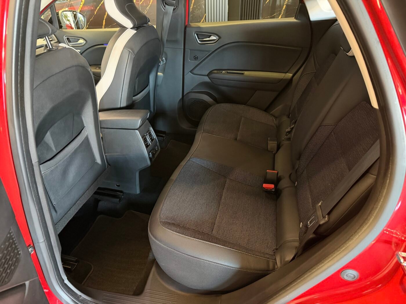 RENAULT Captur  1.3 Motor MERCEDES con CADENA IRROMPIBLE 130CV