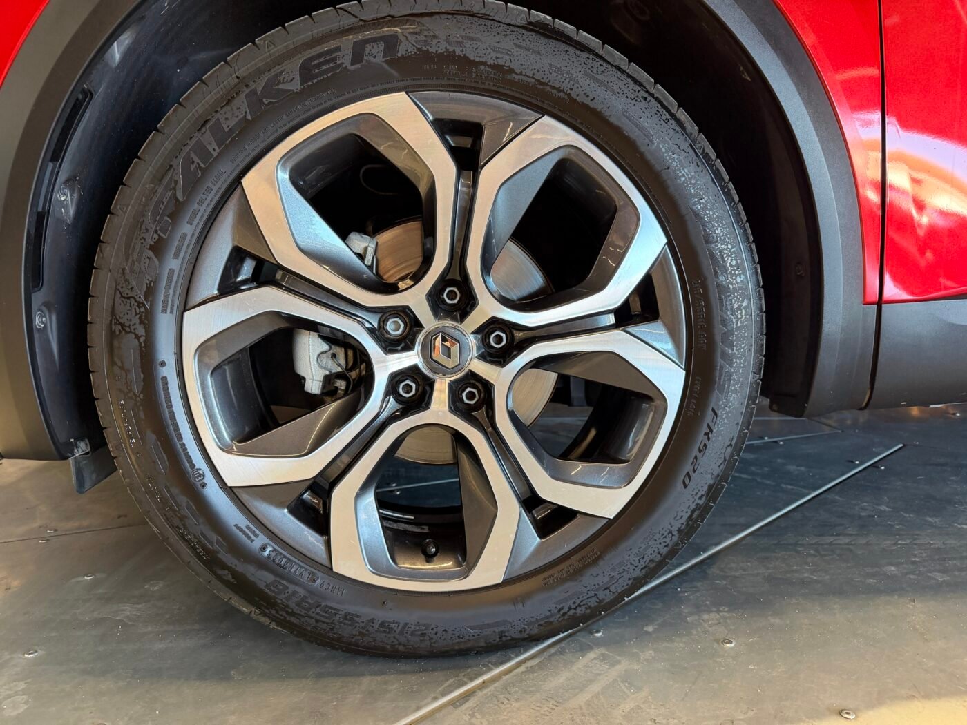 RENAULT Captur  1.3 Motor MERCEDES con CADENA IRROMPIBLE 130CV