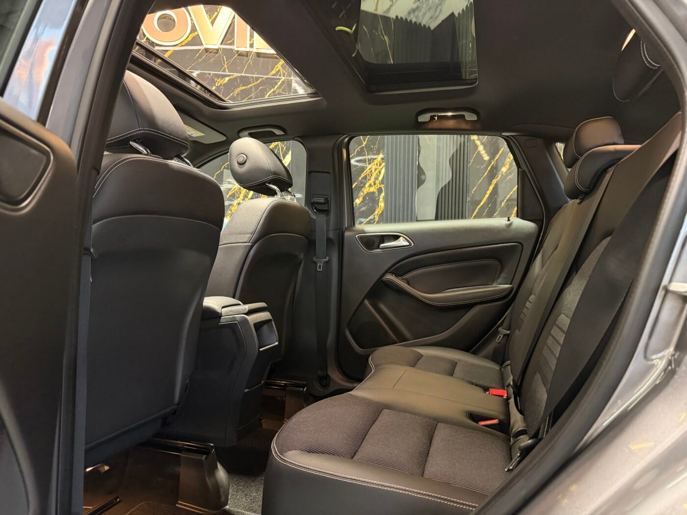 MERCEDES-BENZ Clase B 180d Sport Urban PANORAMA 